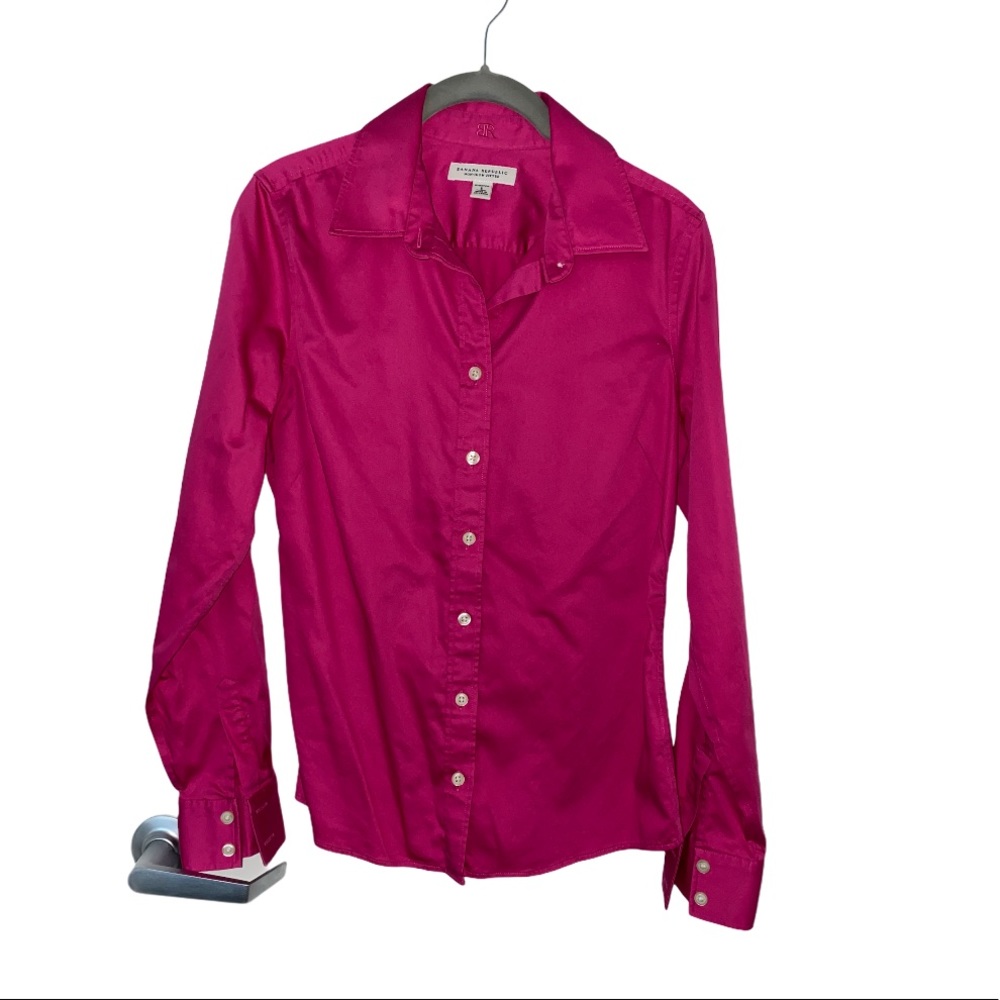 Banana Republic Pink Button Down shirt size 6